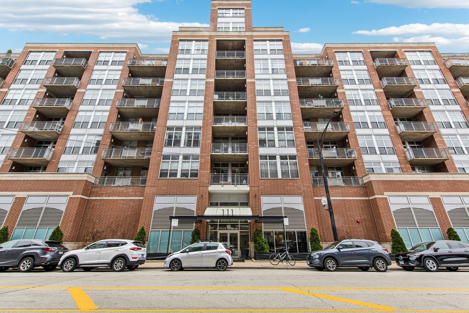 111 S MORGAN Street Unit: 904