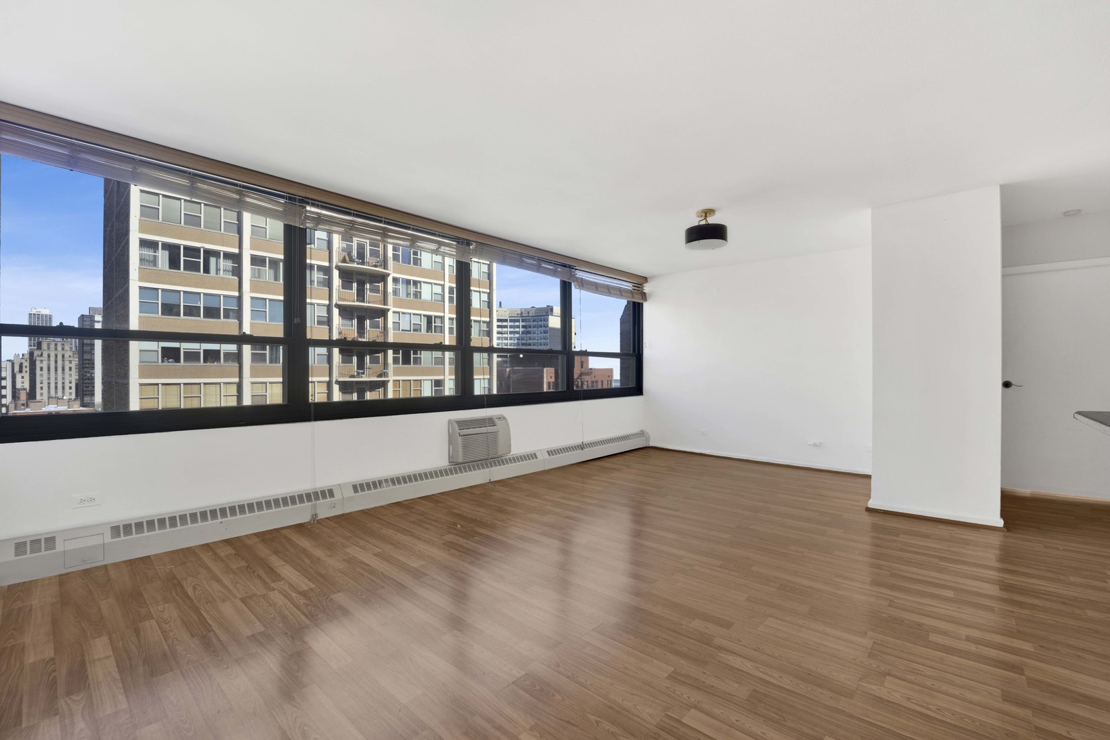 33 E Cedar Street Unit: 17F