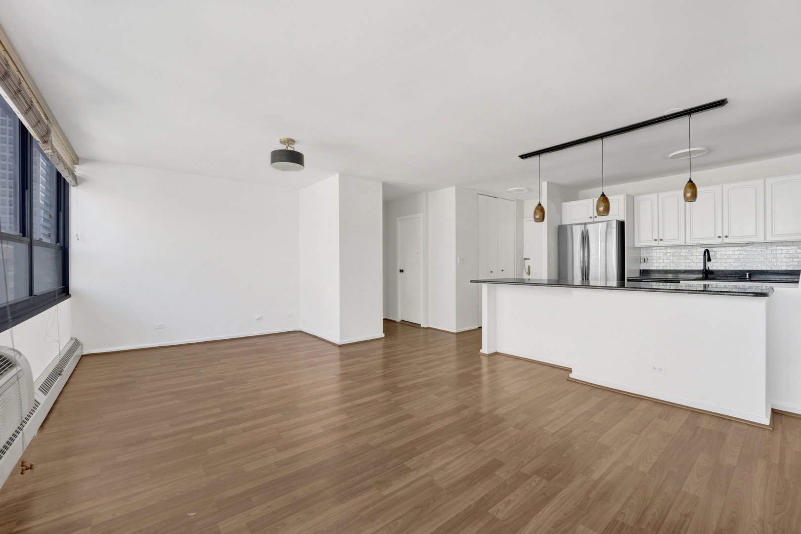33 E Cedar Street Unit: 17F