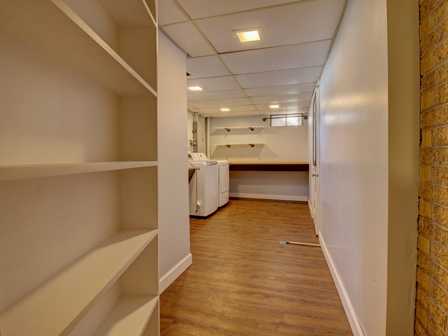 9038 Fairview Avenue