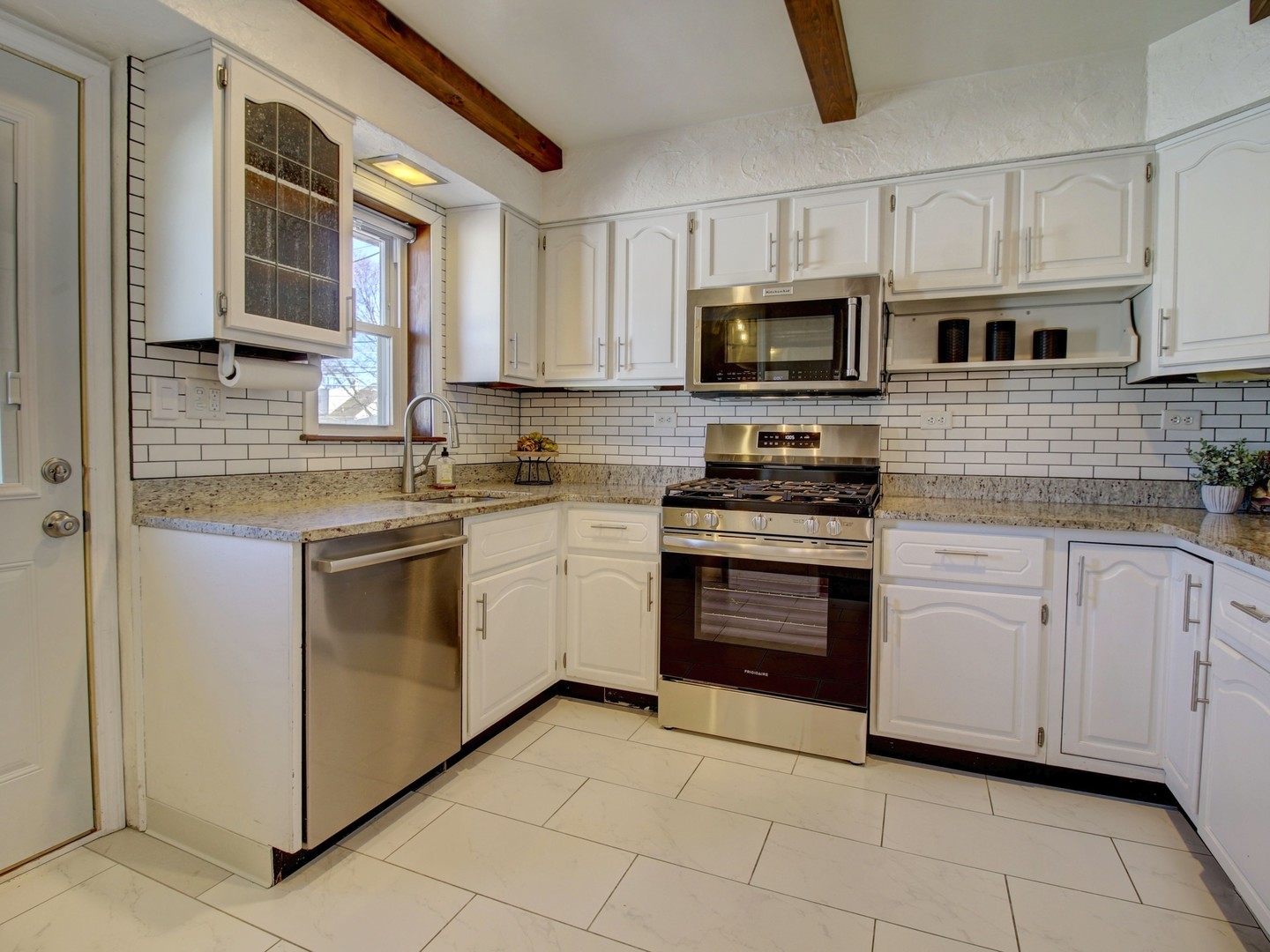 9038 Fairview Avenue