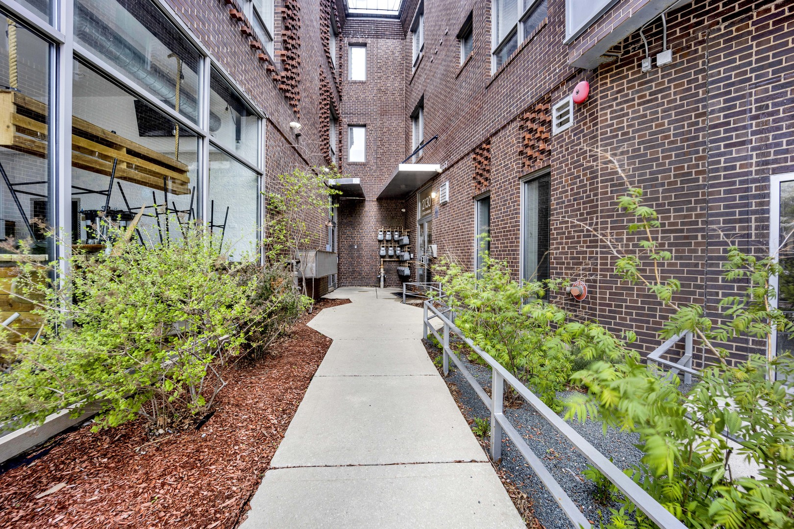 2130 W North Avenue Unit: 202