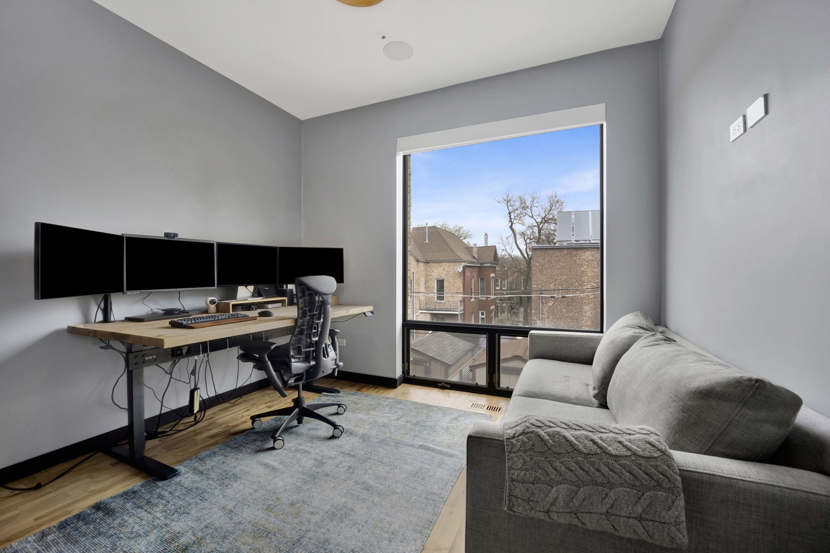 2130 W North Avenue Unit: 202