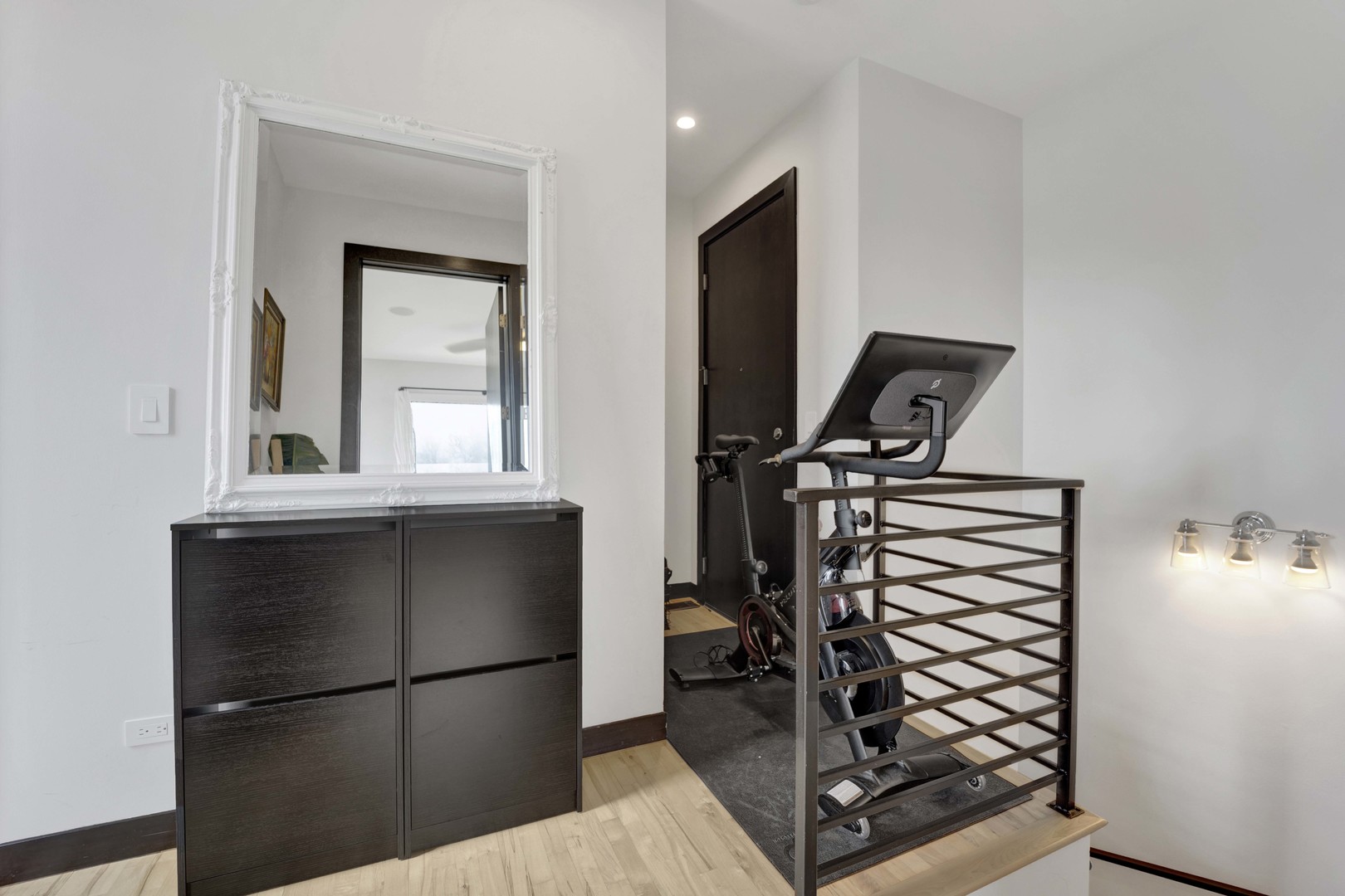 2130 W North Avenue Unit: 202