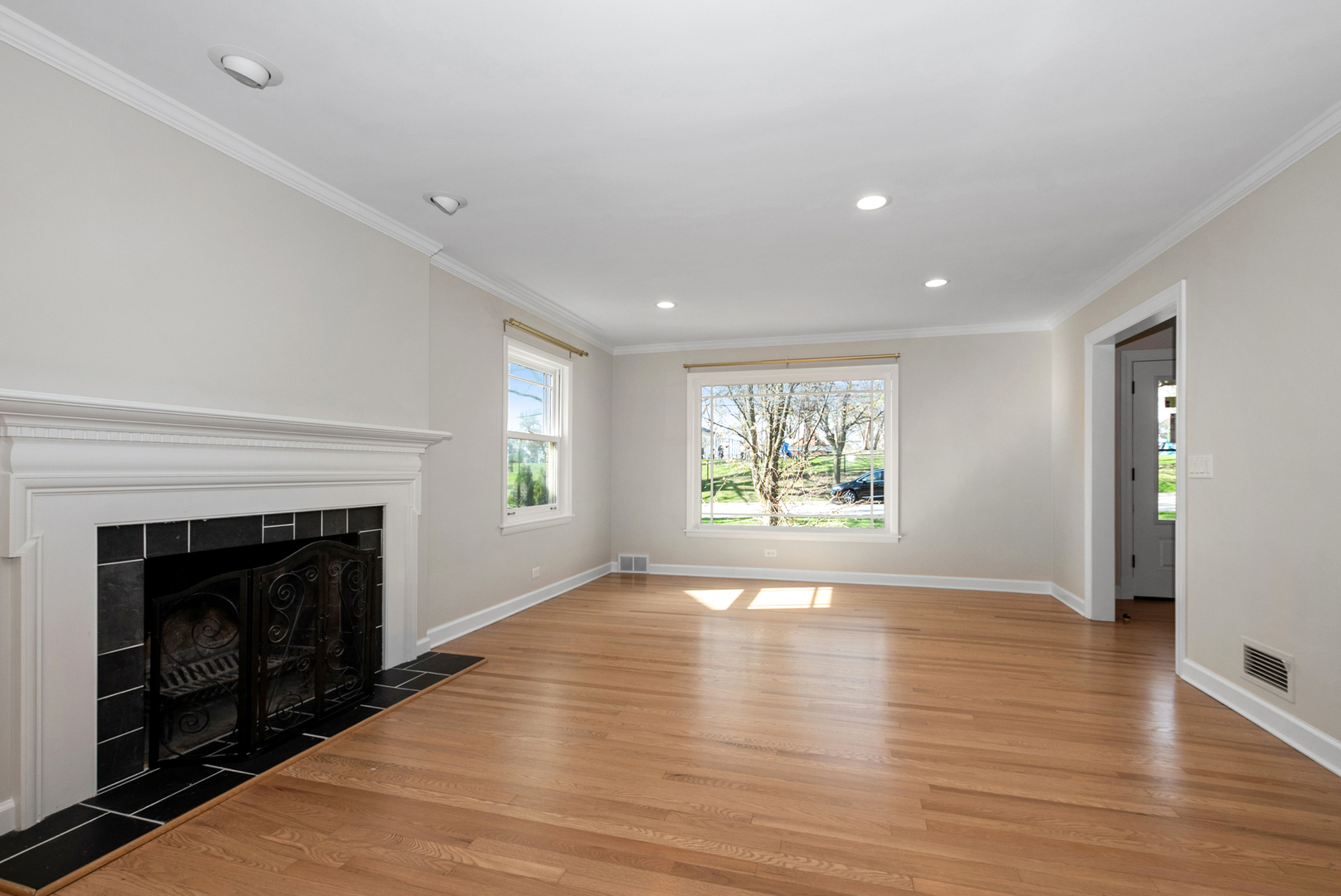 312 W Hickory Street