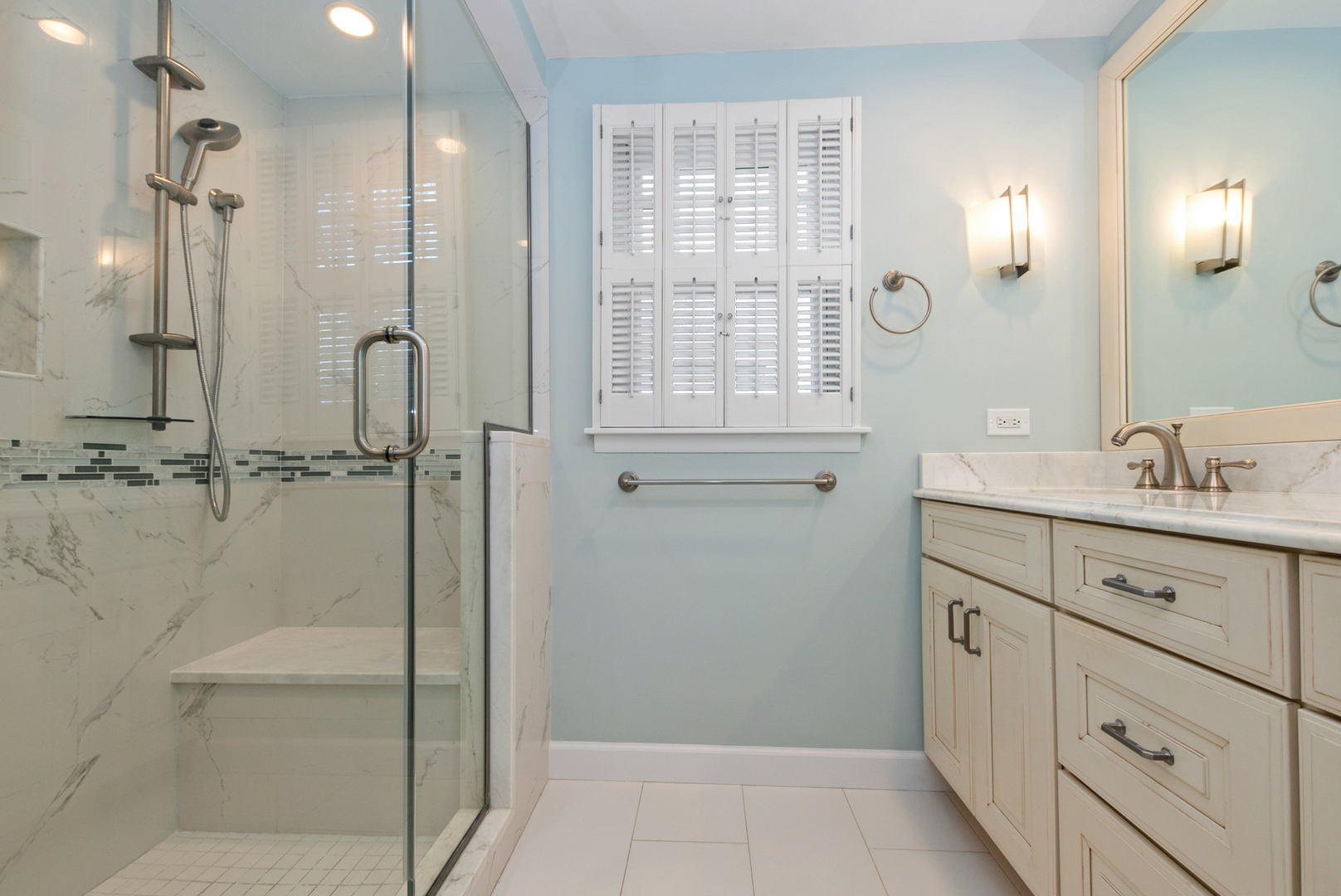 312 W Hickory Street