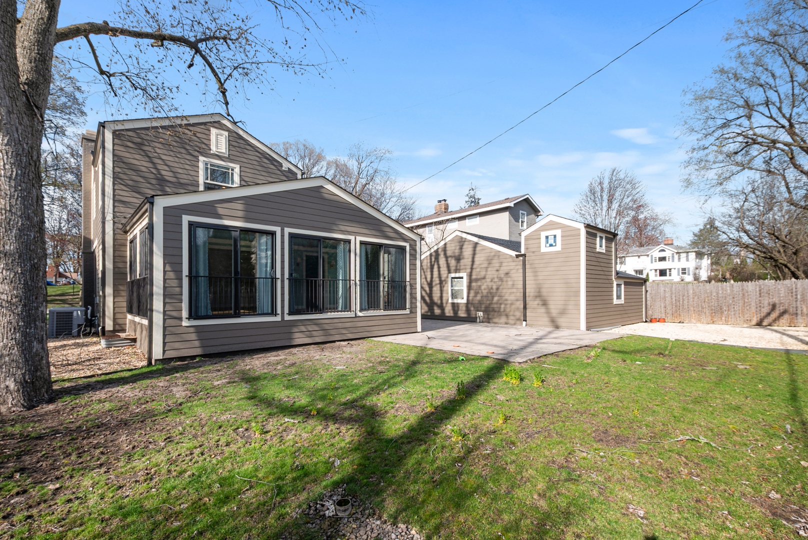 312 W Hickory Street