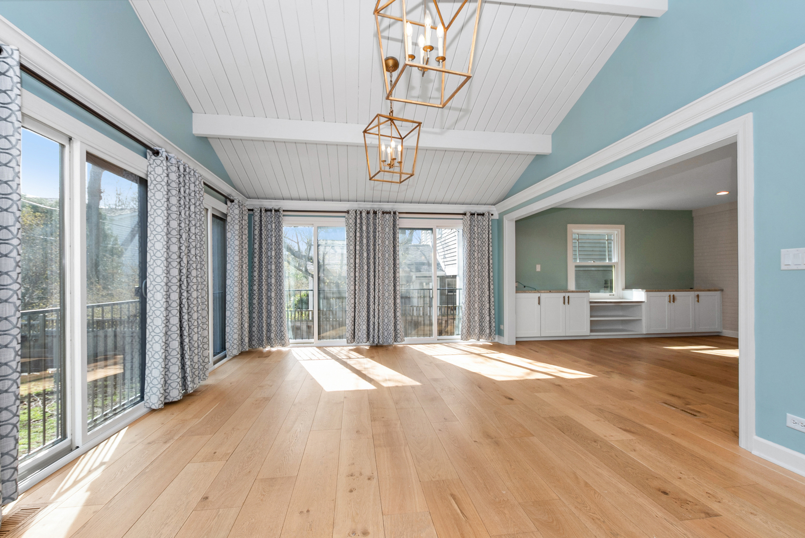 312 W Hickory Street