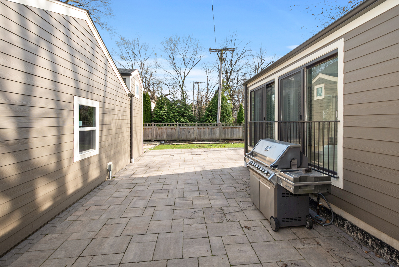 312 W Hickory Street