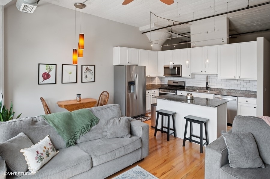 221 E CULLERTON Street Unit: 314