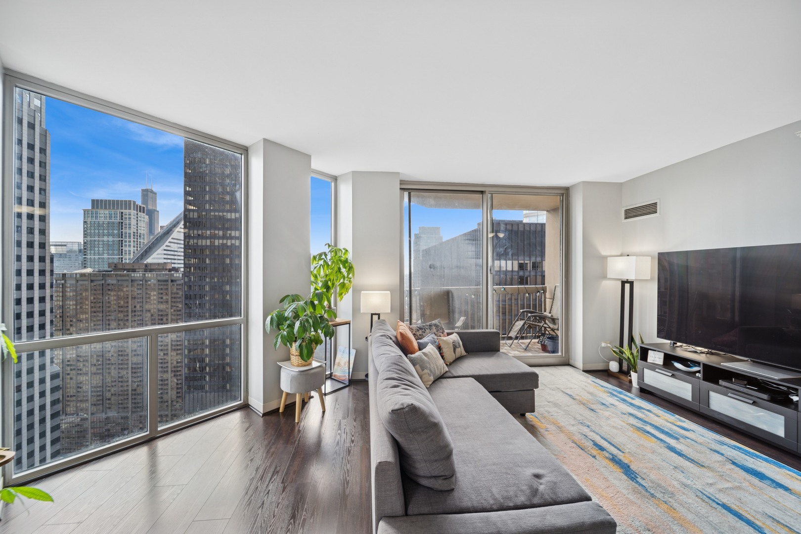 222 N Columbus Drive Unit: 3702