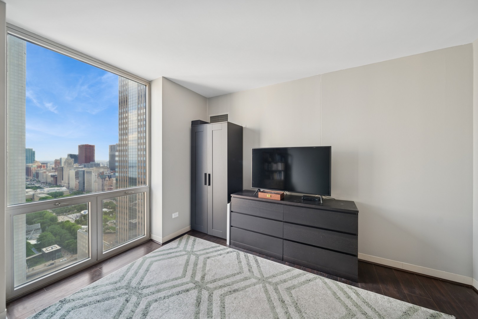 222 N Columbus Drive Unit: 3702