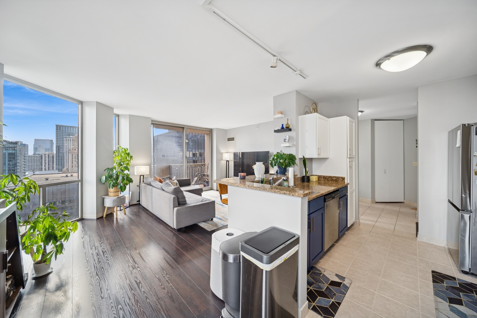 222 N Columbus Drive Unit: 3702