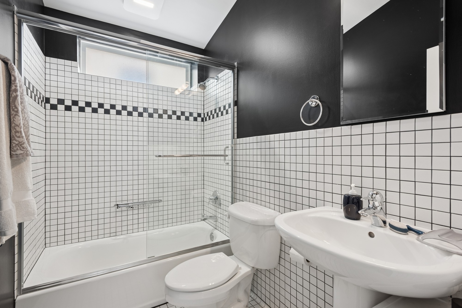 1428 N Mohawk Street Unit: A