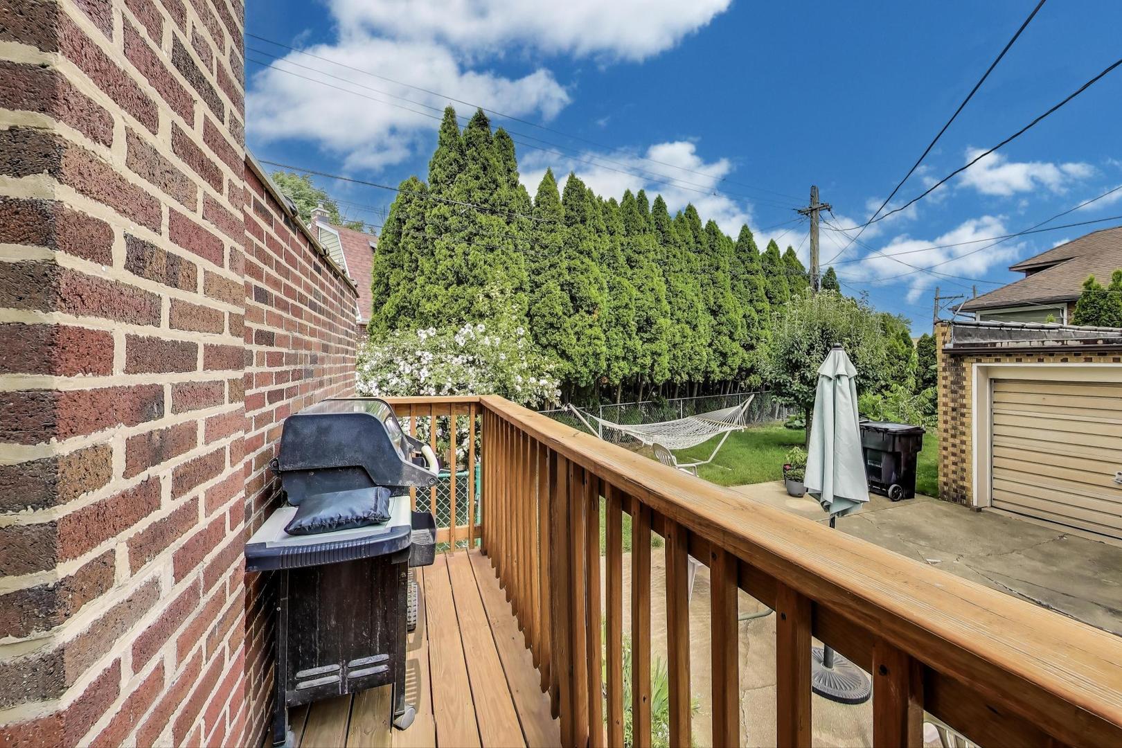 6320 W Peterson Avenue