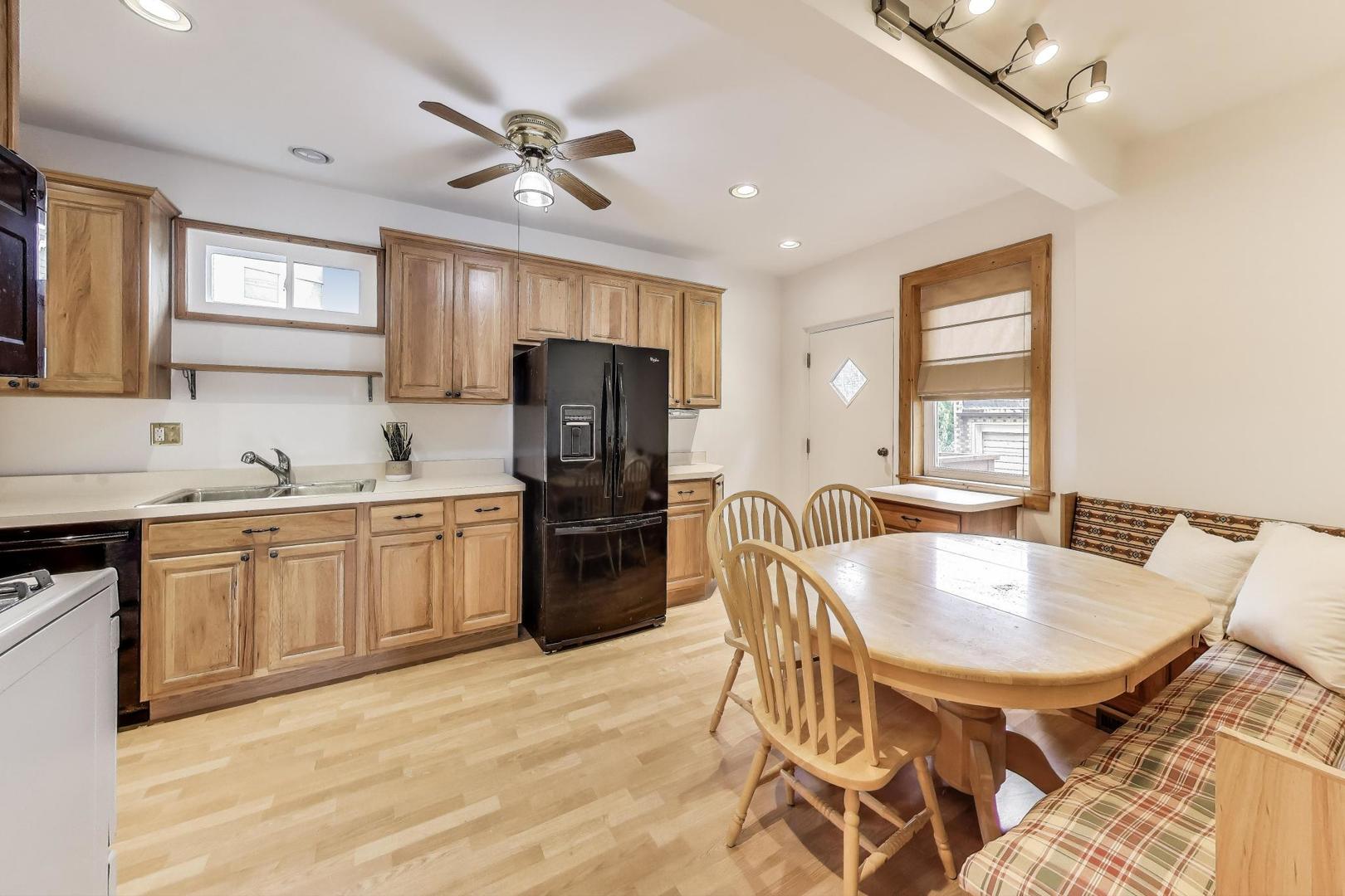 6320 W Peterson Avenue