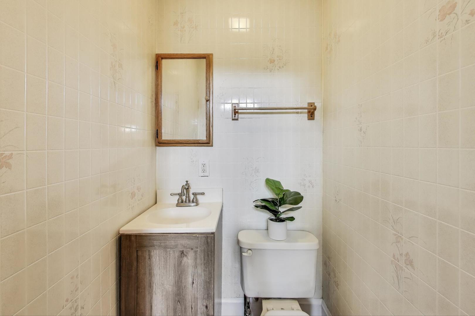 6320 W Peterson Avenue