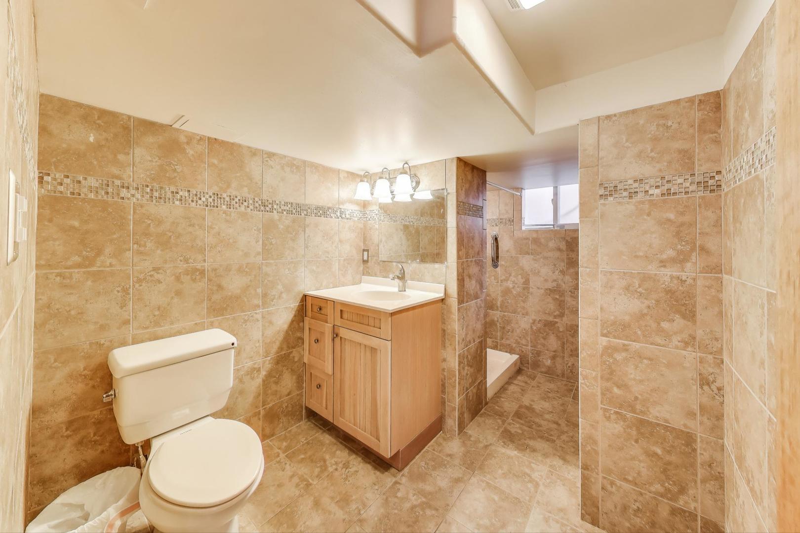 6320 W Peterson Avenue