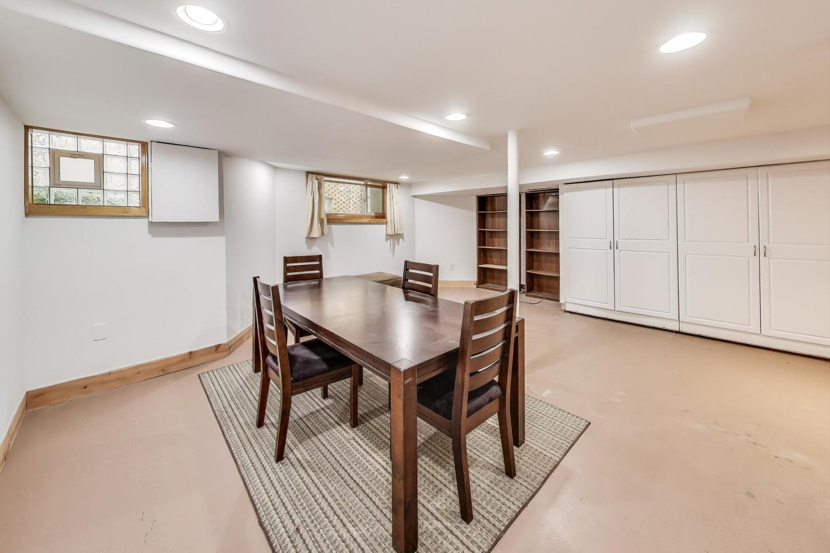 6320 W Peterson Avenue