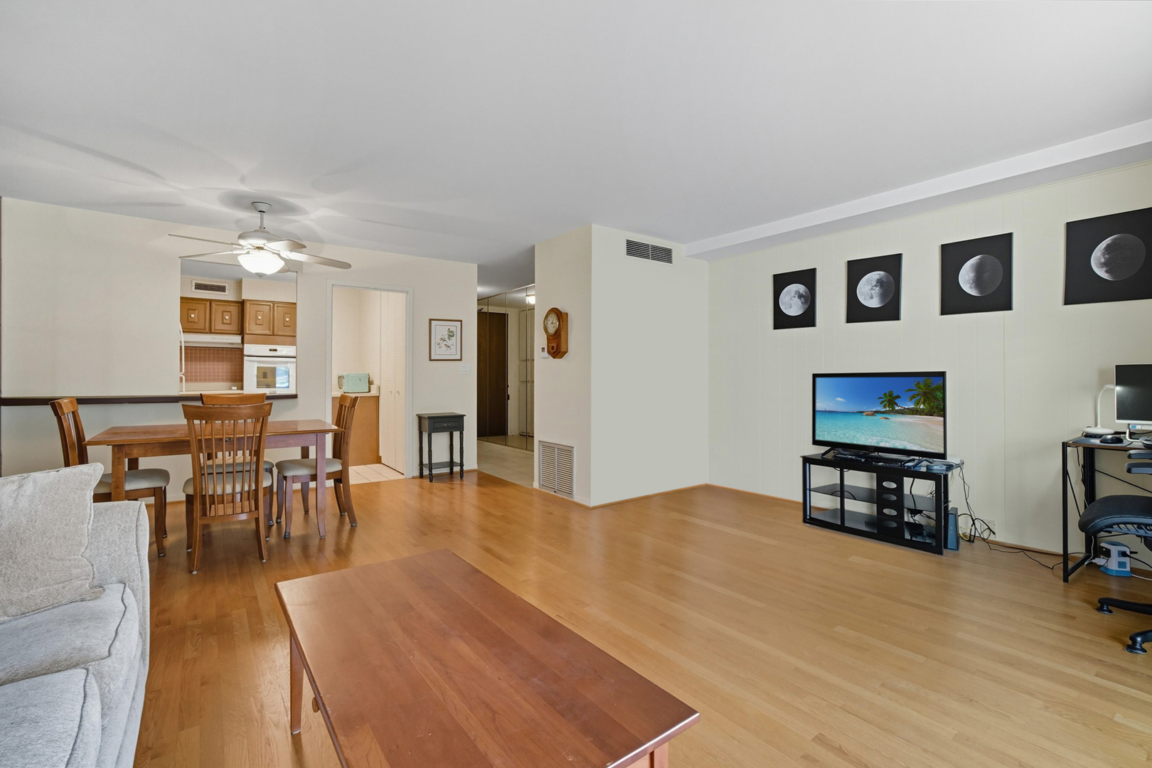 5855 N Sheridan Road Unit: 9F