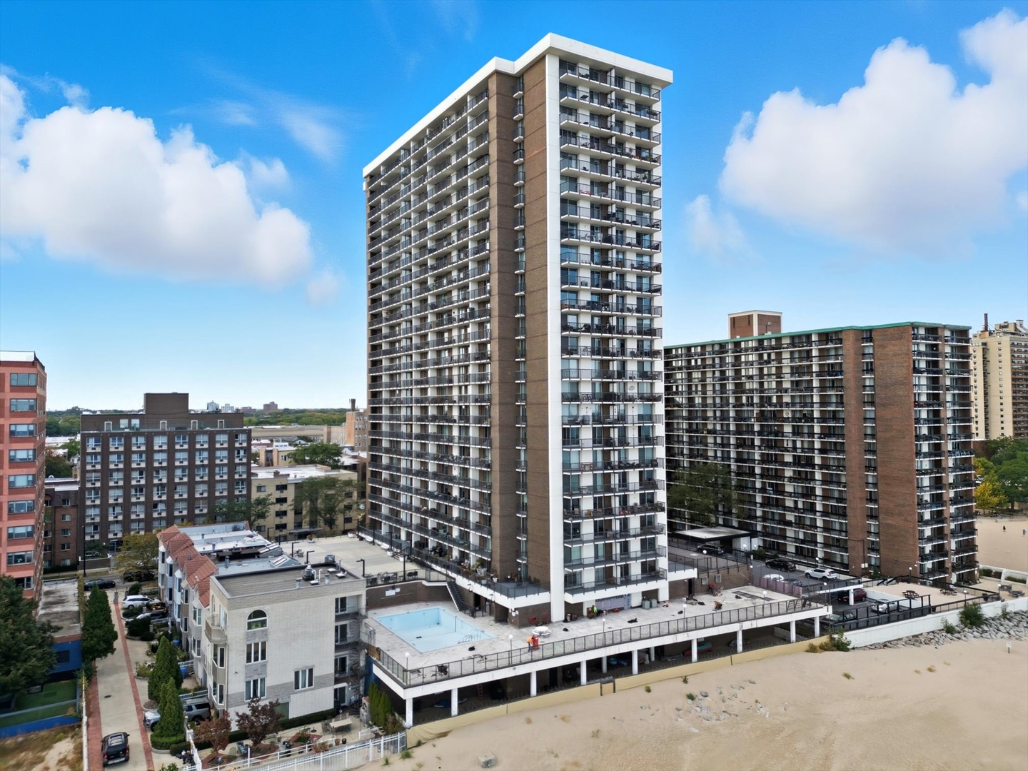 5855 N Sheridan Road Unit: 9F