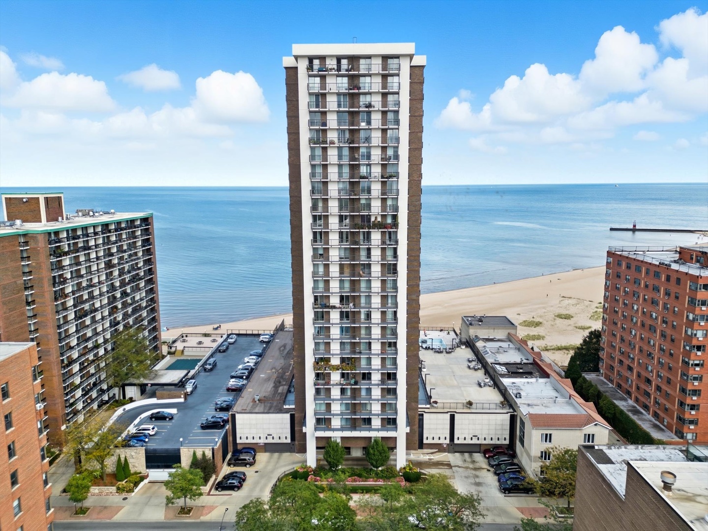 5855 N Sheridan Road Unit: 9F