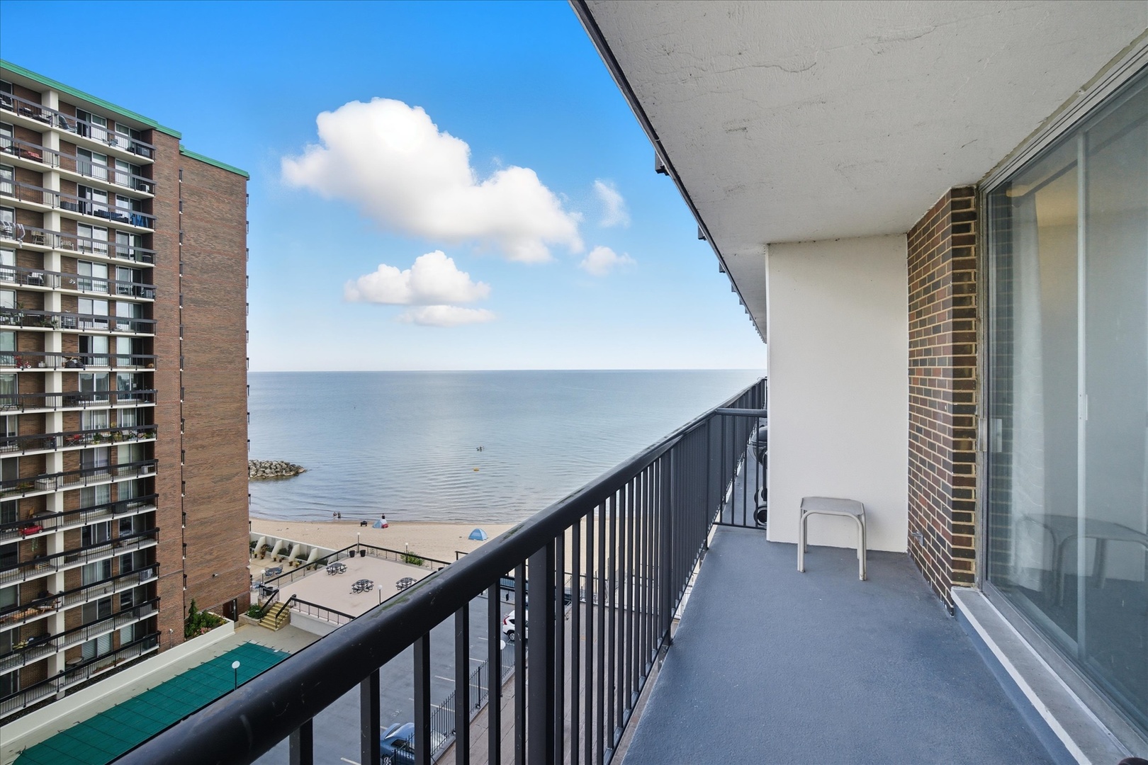 5855 N Sheridan Road Unit: 9F