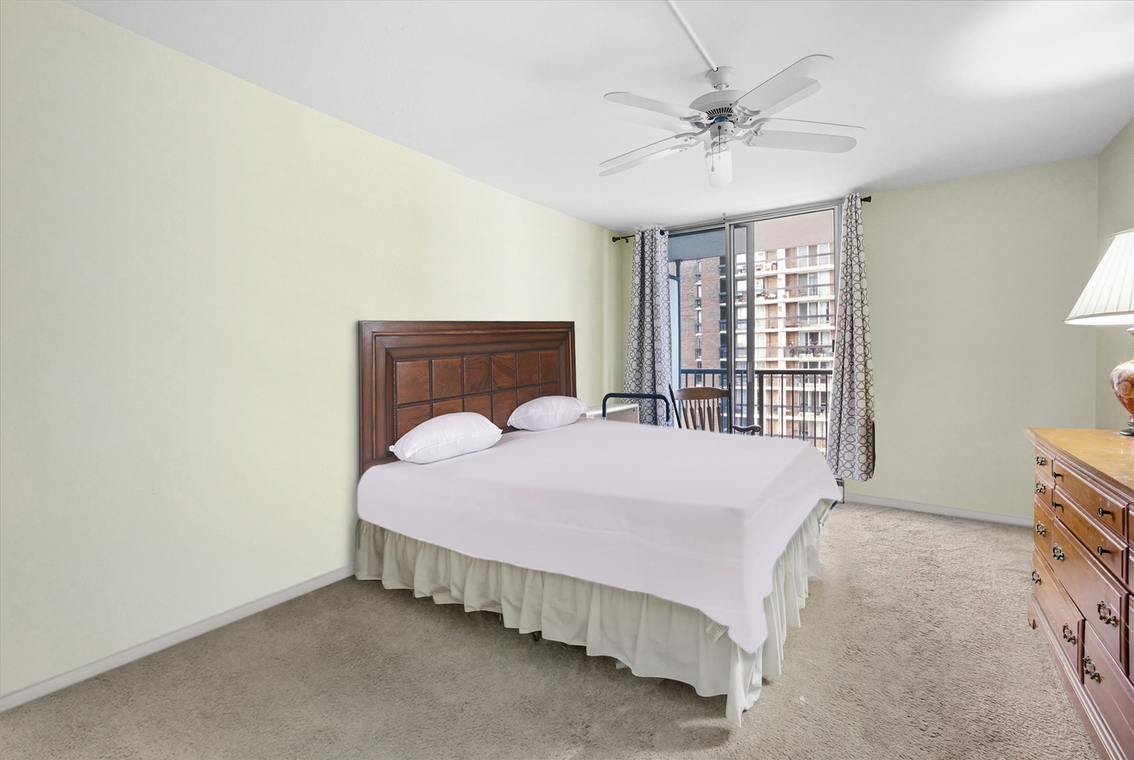 5855 N Sheridan Road Unit: 9F