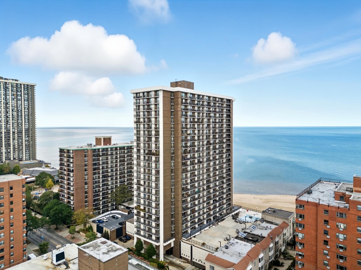 5855 N Sheridan Road Unit: 9F