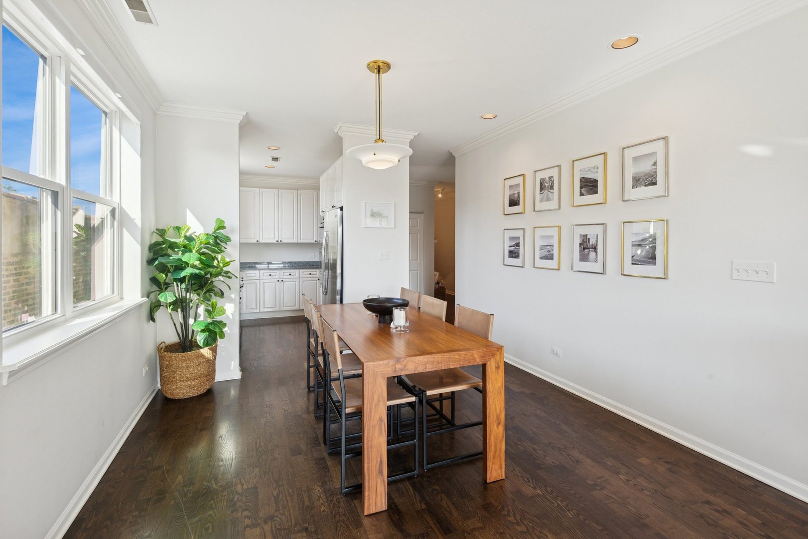 1122 W Armitage Avenue Unit: 302