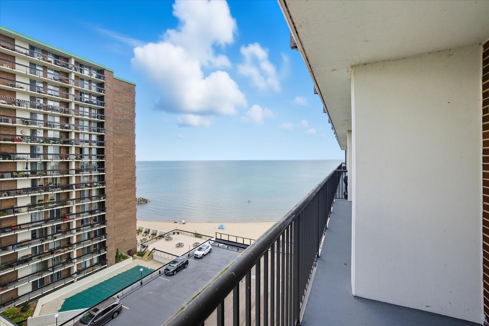 5855 N Sheridan Road Unit: 9F