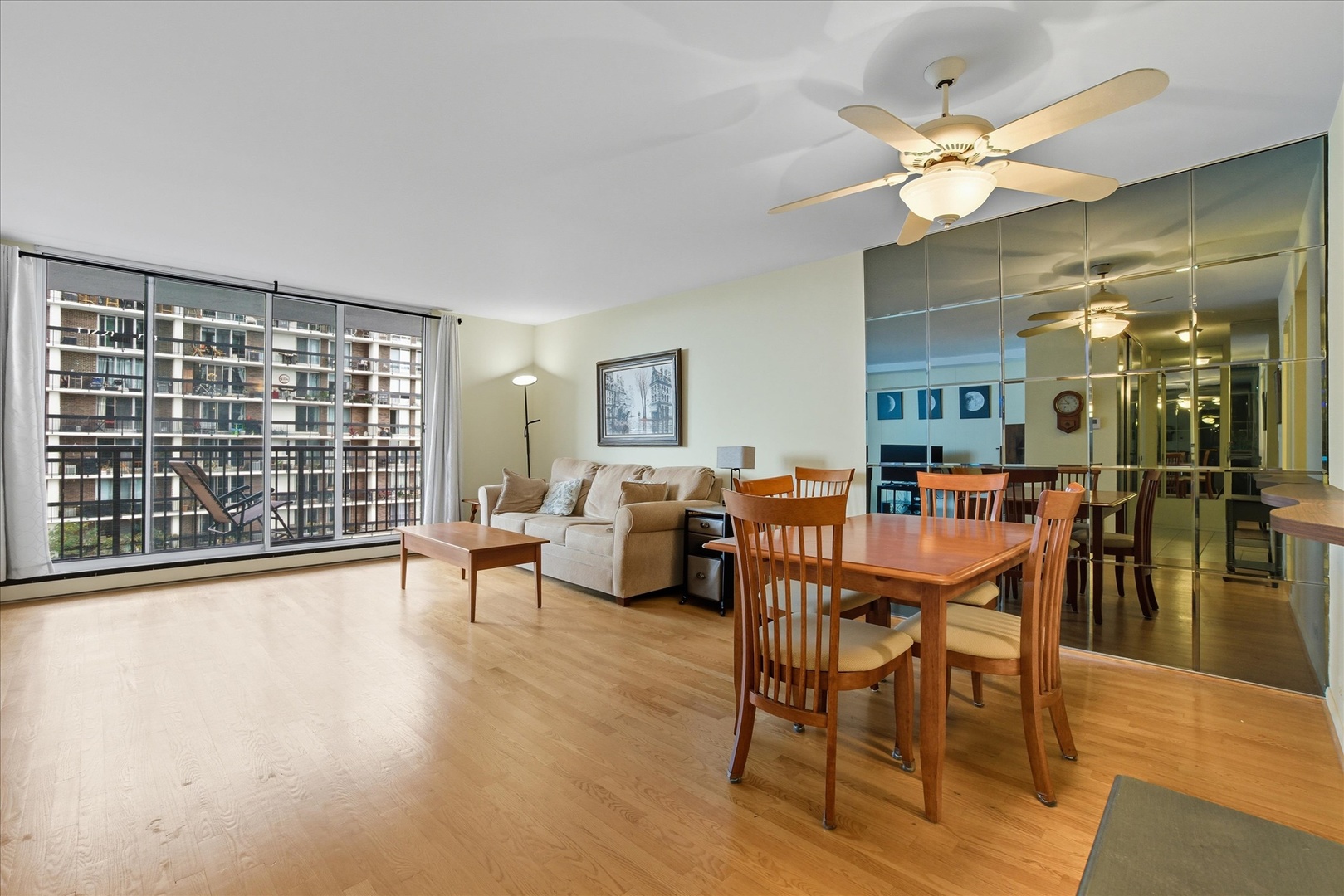 5855 N Sheridan Road Unit: 9F