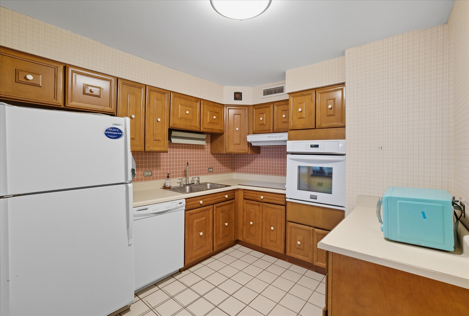 5855 N Sheridan Road Unit: 9F