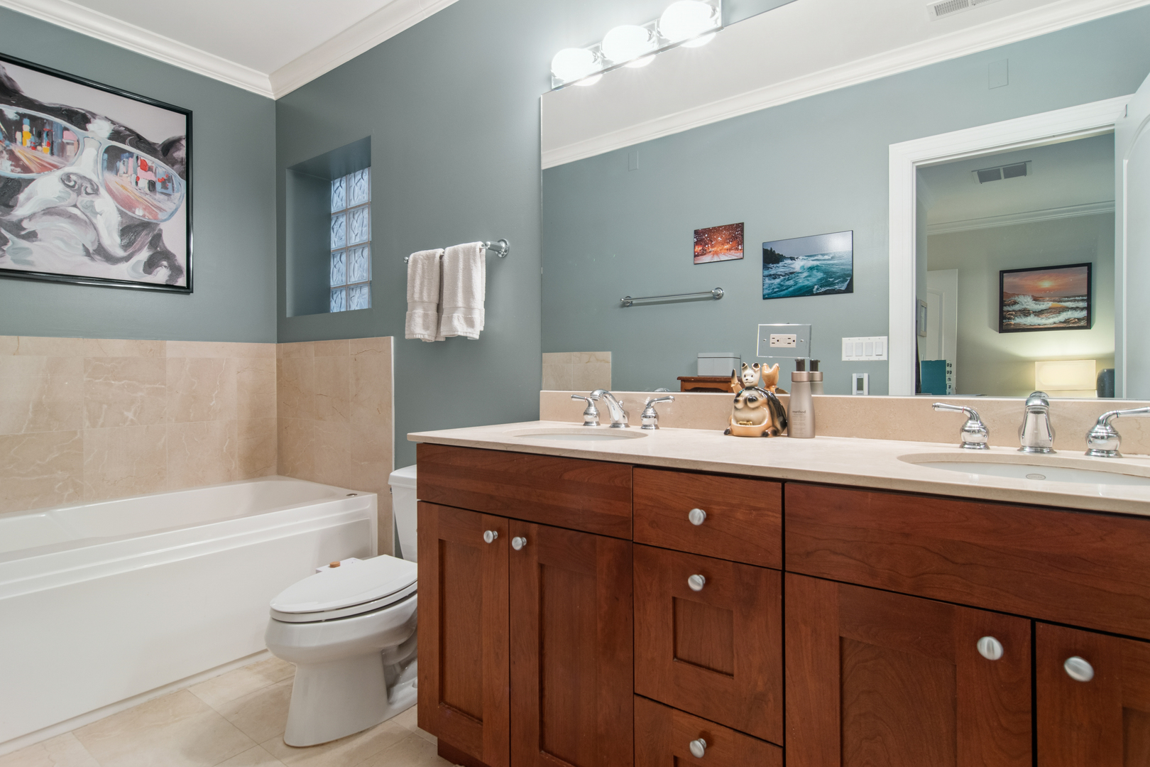 3537 N Wilton Avenue Unit: 2