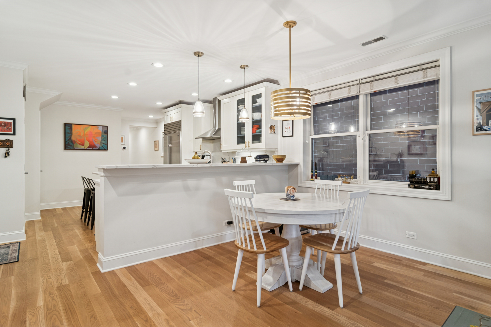 3537 N Wilton Avenue Unit: 2