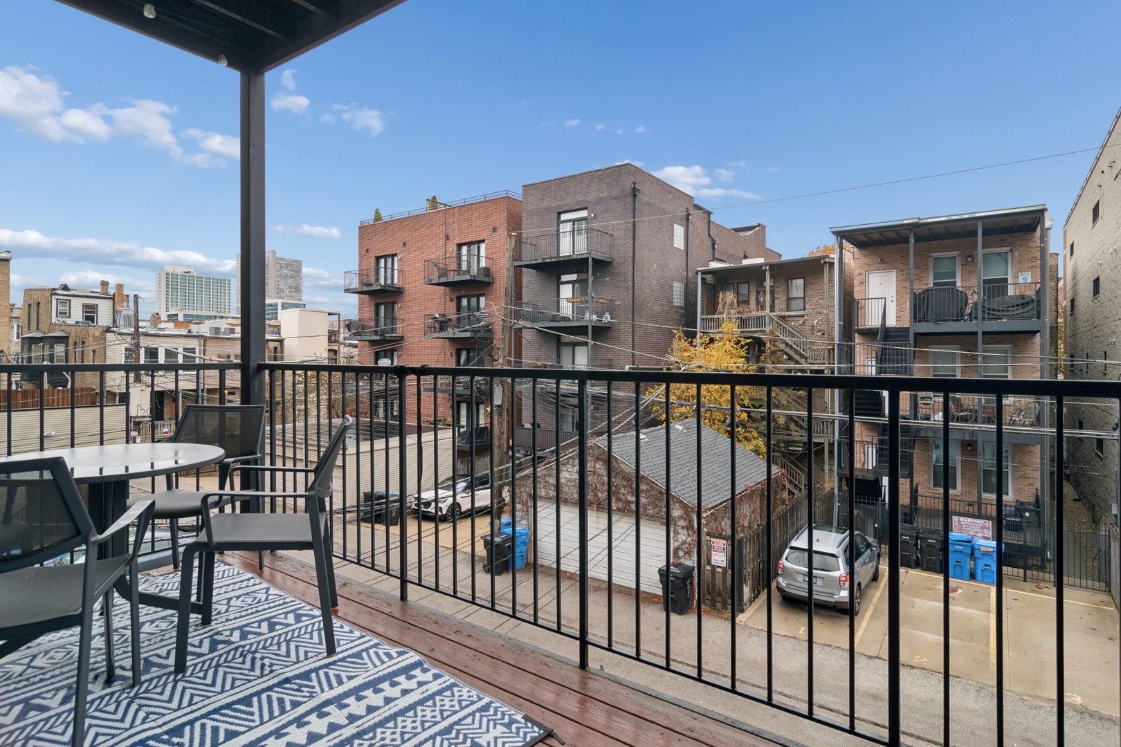 3537 N Wilton Avenue Unit: 2