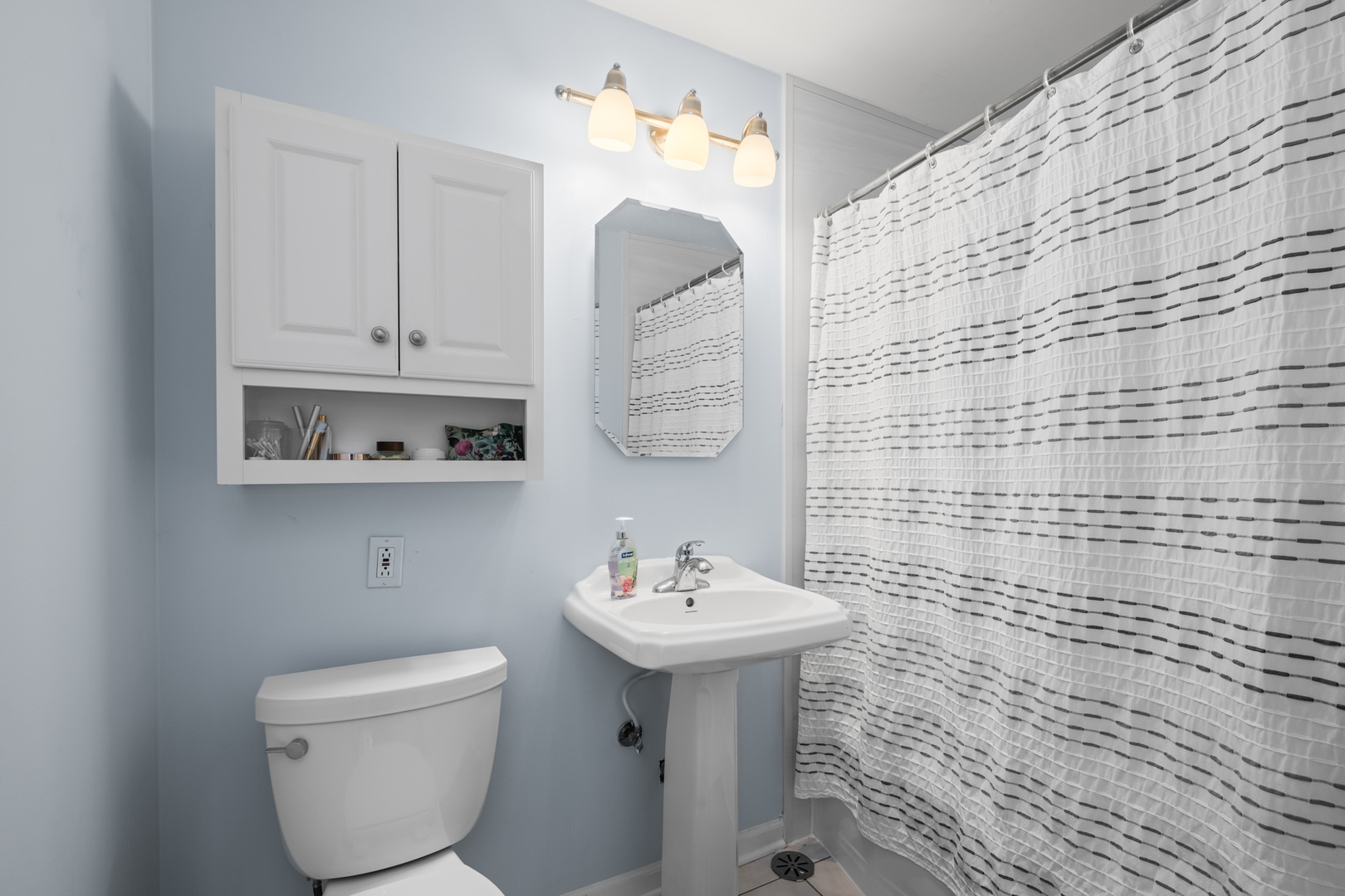 1610 N Chestnut Avenue