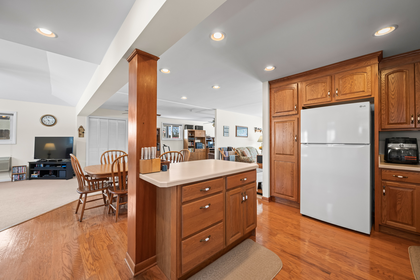 1610 N Chestnut Avenue