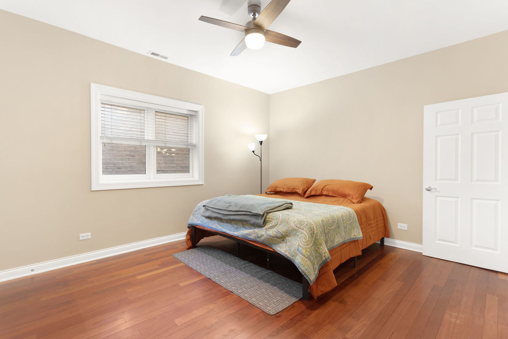 2222 W Belmont Avenue Unit: 203