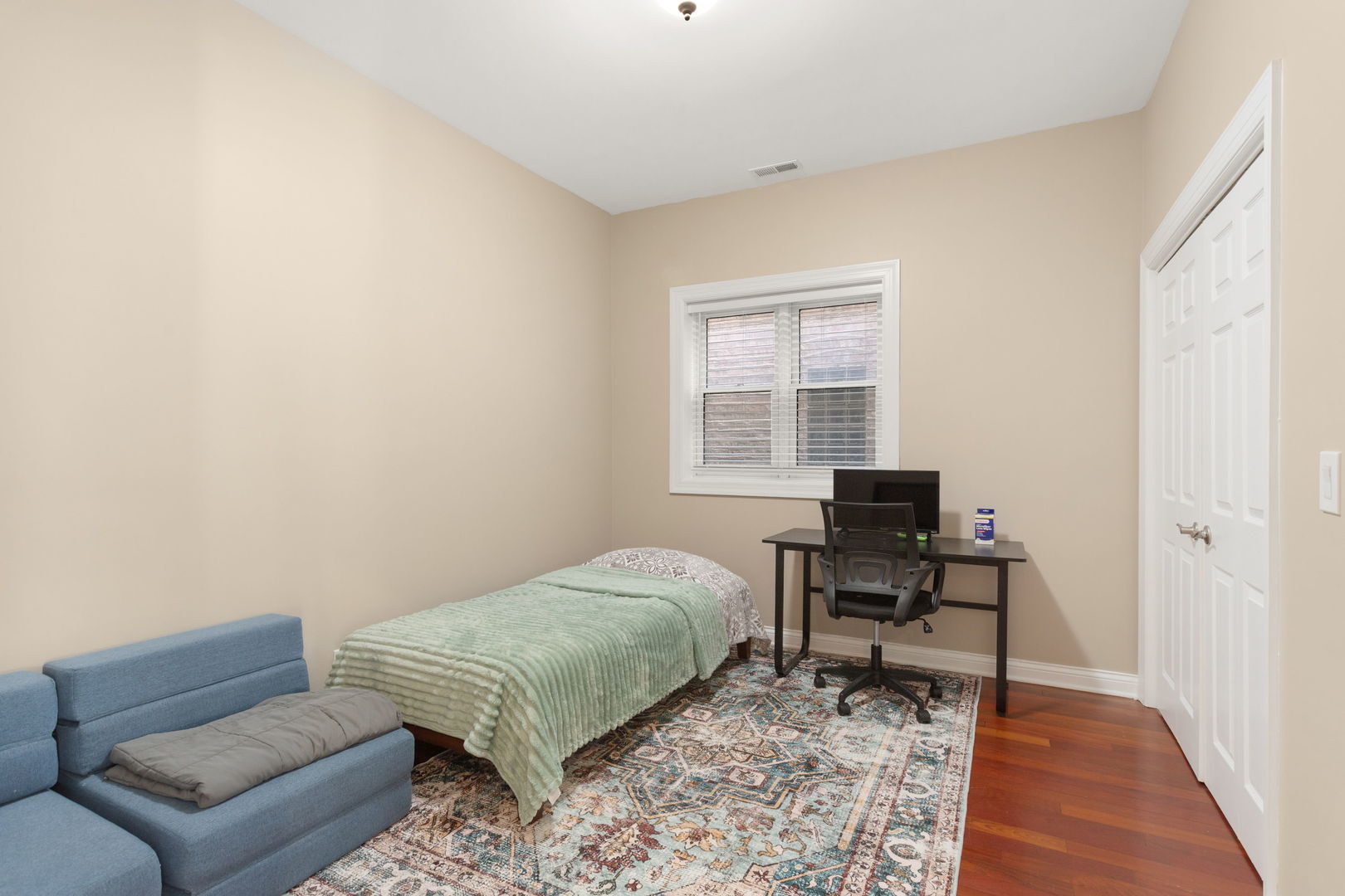 2222 W Belmont Avenue Unit: 203