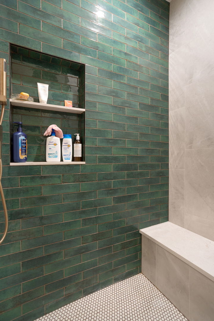 2222 W Belmont Avenue Unit: 203
