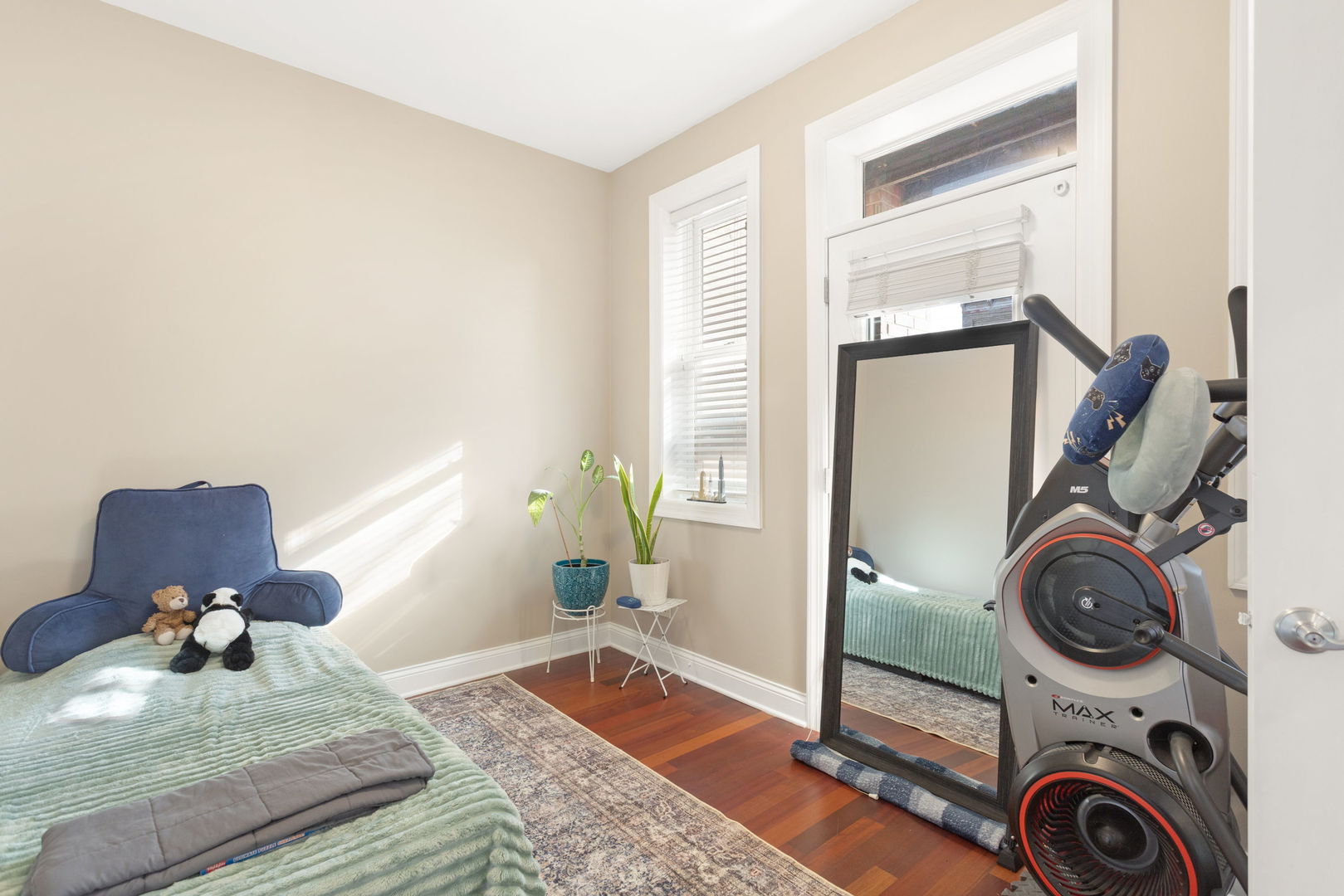 2222 W Belmont Avenue Unit: 203