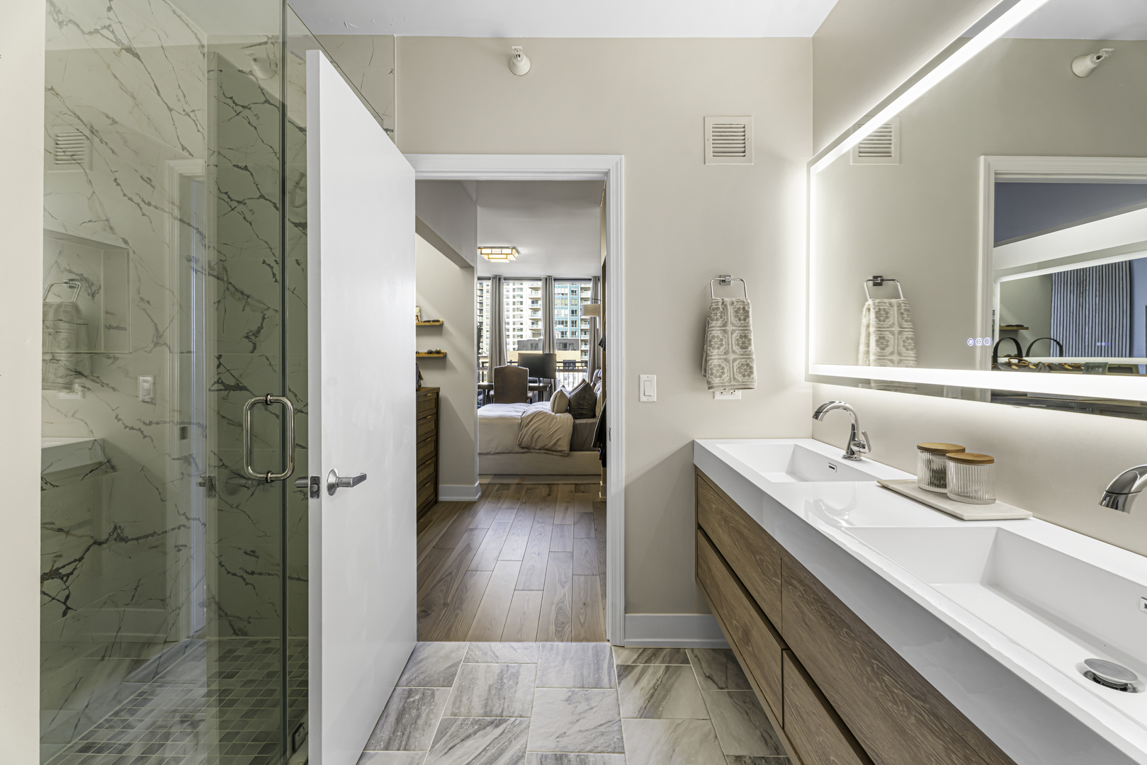 600 N DEARBORN Street Unit: 601