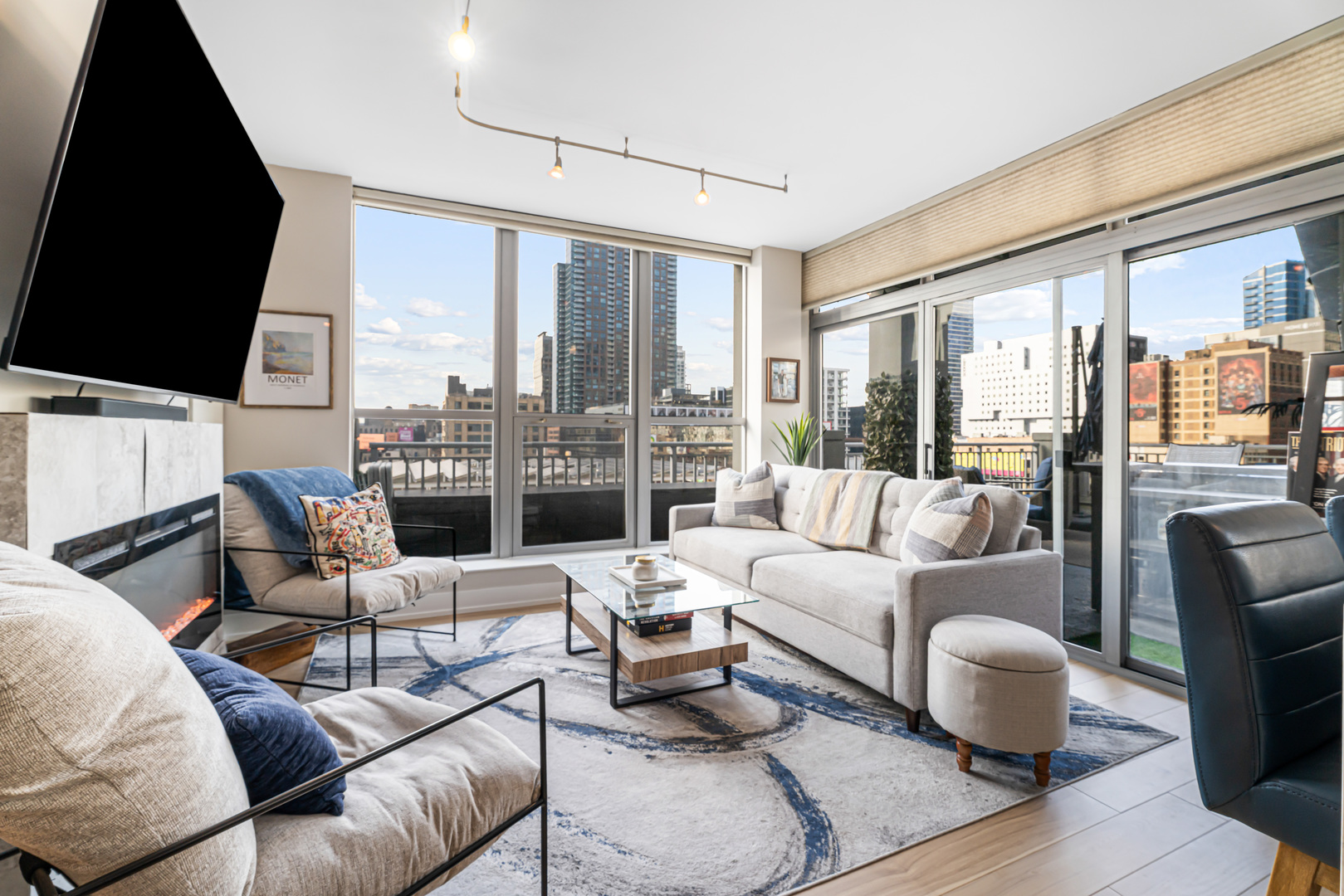 600 N DEARBORN Street Unit: 601