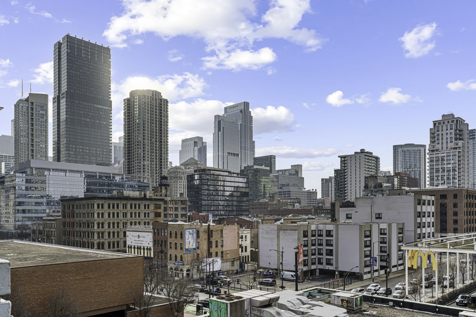 600 N DEARBORN Street Unit: 601