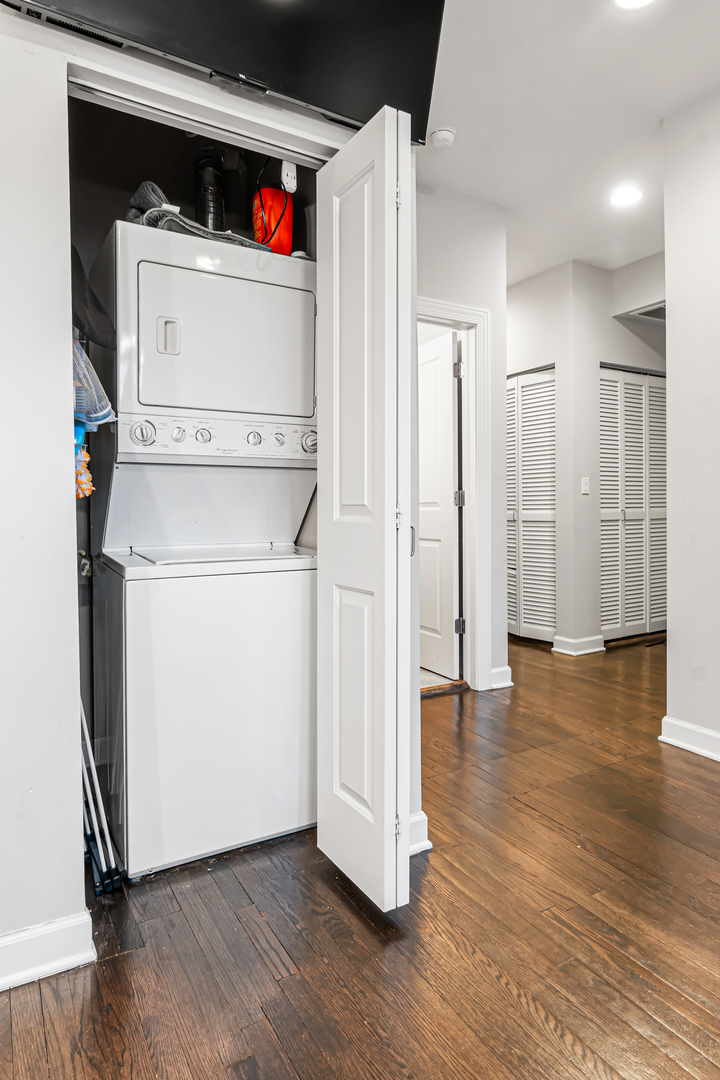 3904 N WOLCOTT Avenue Unit: 2