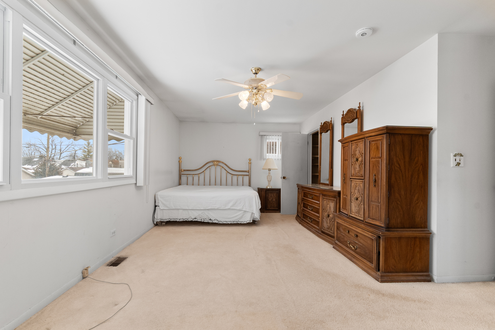 6247 N NEENAH Street