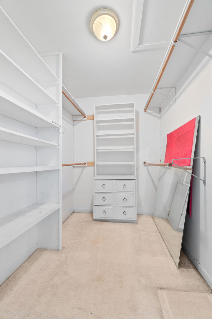 6247 N NEENAH Street