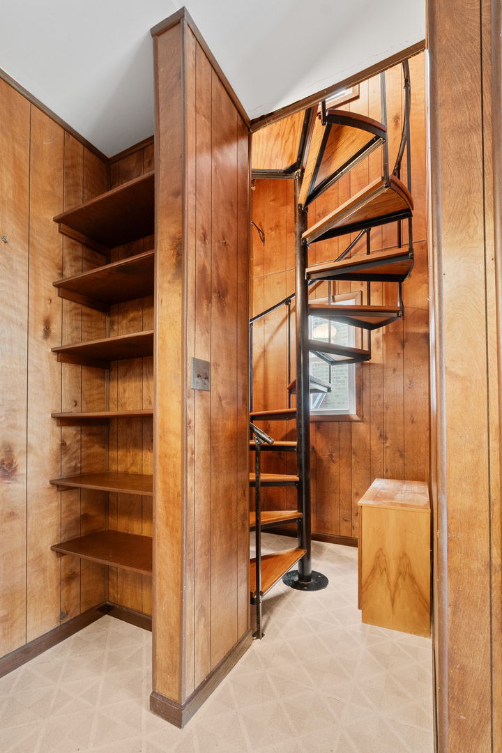 6247 N NEENAH Street