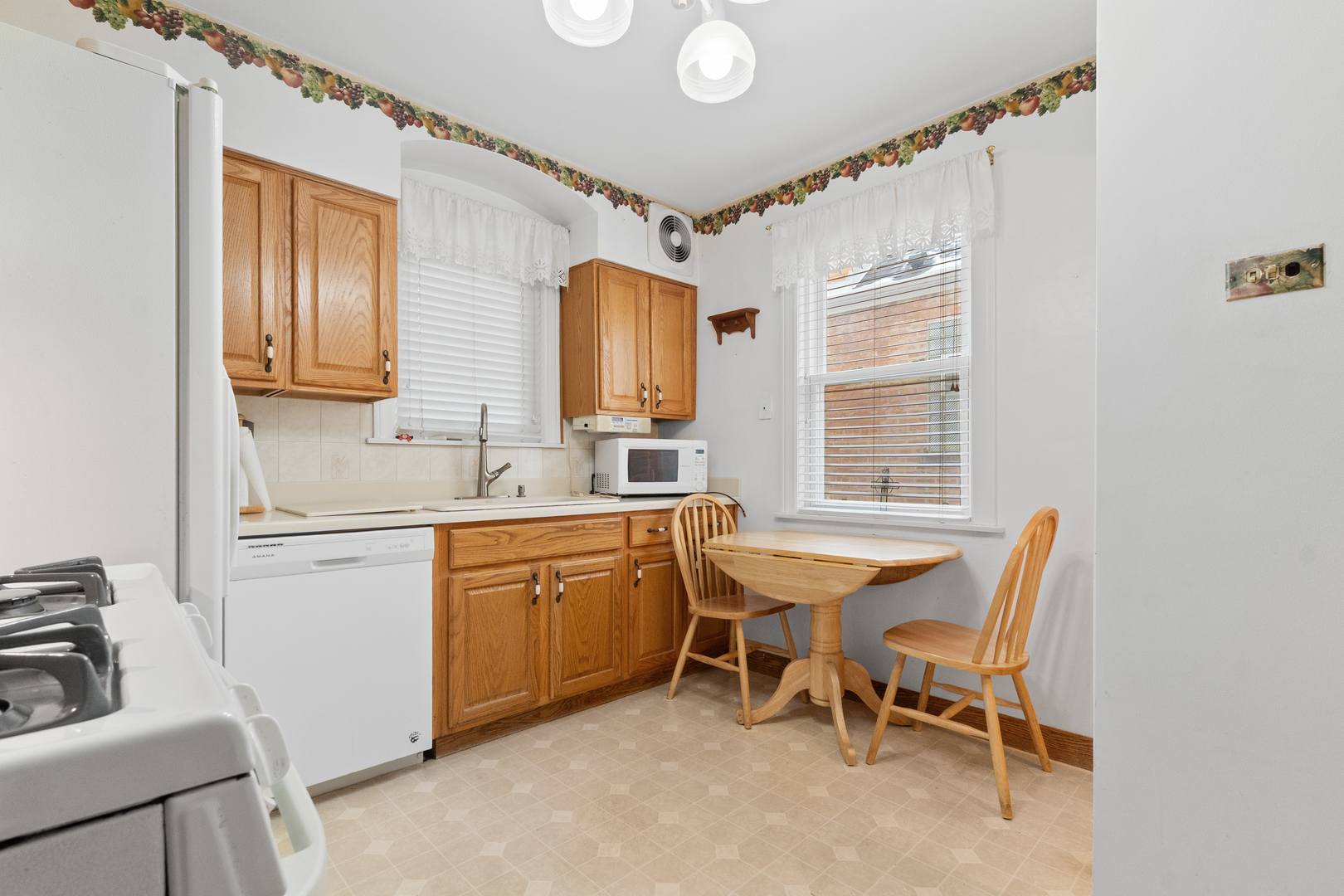 6247 N NEENAH Street